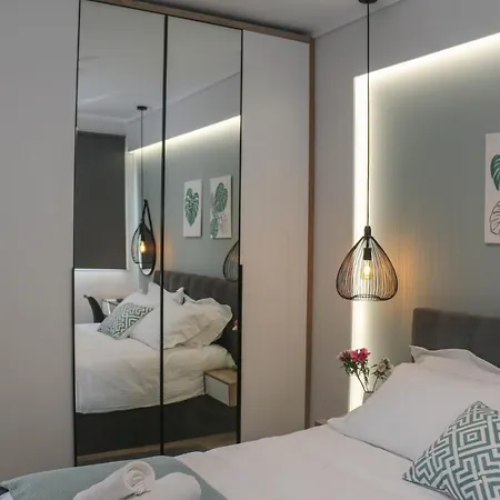 Luxury 80m2 With Balcony Downtown Apartman