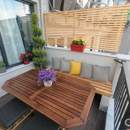 Luxury 80m2 With Balcony Downtown * Szaloniki