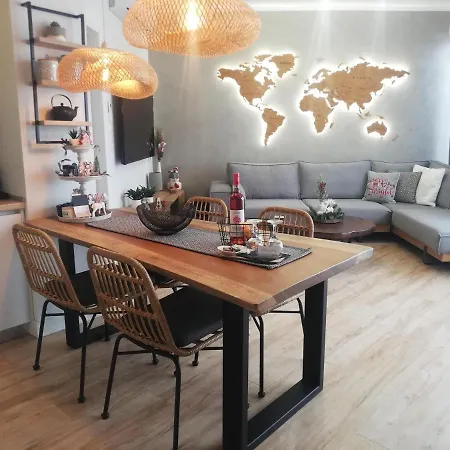 Apartman Luxury 80m2 With Balcony Downtown *