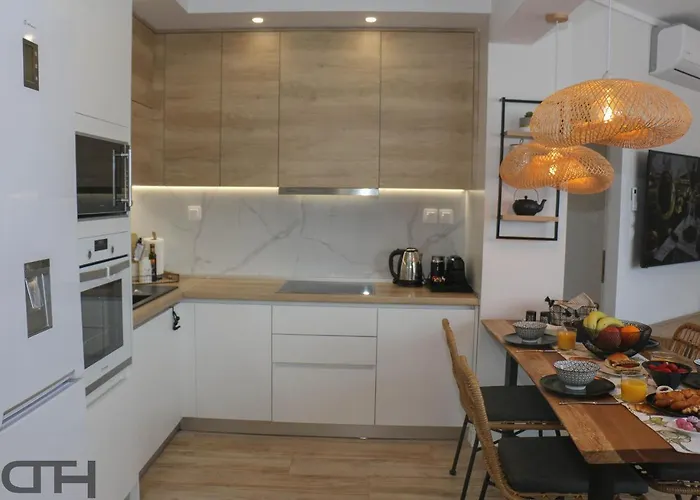 Apartment Luxury 80m2 With Balcony Downtown