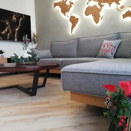 Luxury 80m2 With Balcony Downtown Selanik