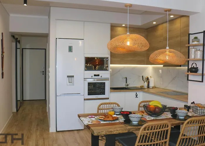 Luxury 80m2 With Balcony Downtown Selanik