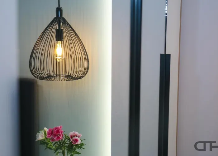 Luxury 80m2 With Balcony Downtown Daire Selanik