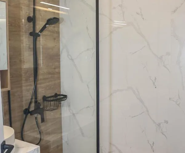 Daire Luxury 80m2 With Balcony Downtown