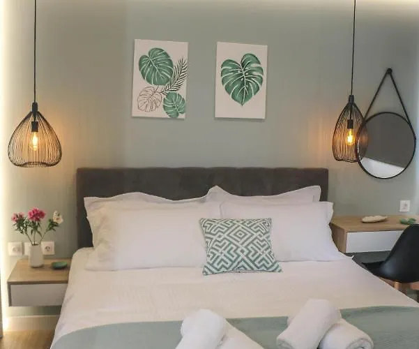 Luxury 80m2 With Balcony Downtown Selanik